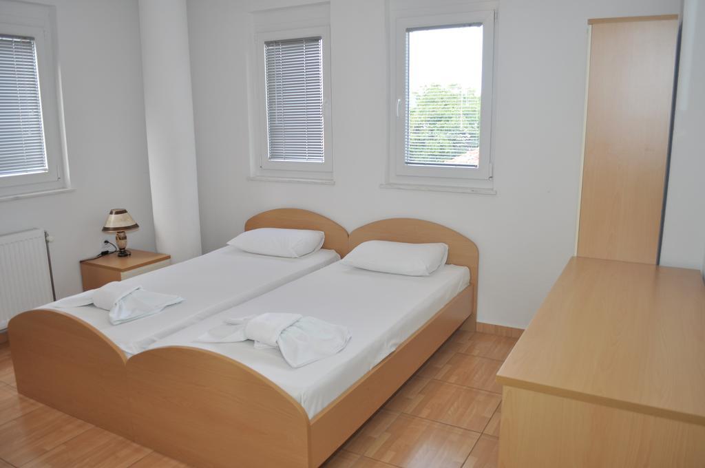 Guest House Miranda Ohrid Buitenkant foto